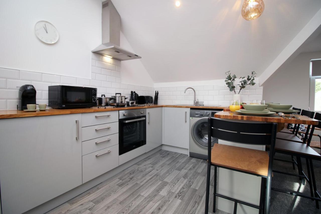 No 49 City Apartments, Perfect For Business And Leisure Stays, 10 Min Drive Into City Centre, Easy Access To Local Transport, 1Br And 2Br Available, Free Parking Cardiff Kültér fotó