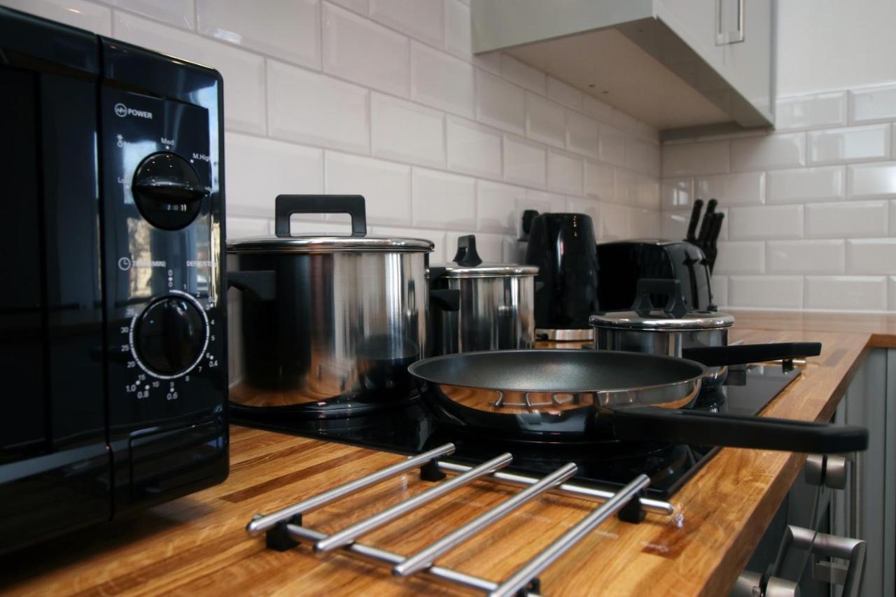 No 49 City Apartments, Perfect For Business And Leisure Stays, 10 Min Drive Into City Centre, Easy Access To Local Transport, 1Br And 2Br Available, Free Parking Cardiff Kültér fotó