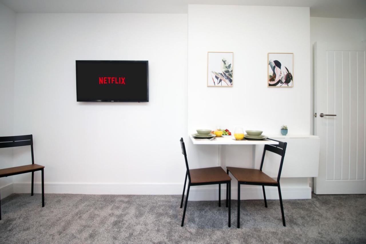 No 49 City Apartments, Perfect For Business And Leisure Stays, 10 Min Drive Into City Centre, Easy Access To Local Transport, 1Br And 2Br Available, Free Parking Cardiff Kültér fotó