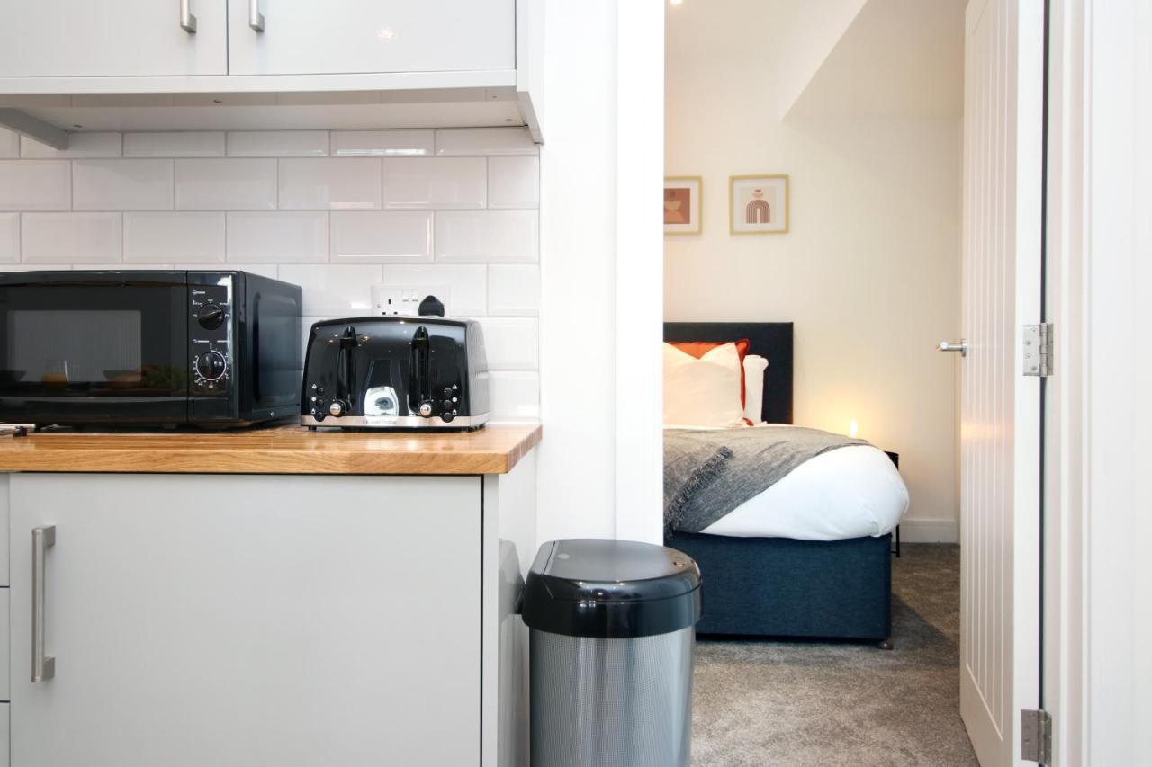 No 49 City Apartments, Perfect For Business And Leisure Stays, 10 Min Drive Into City Centre, Easy Access To Local Transport, 1Br And 2Br Available, Free Parking Cardiff Kültér fotó